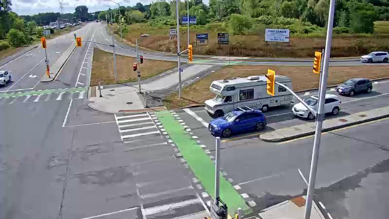 Traffic camera image at 2025-08-24 14:31:17