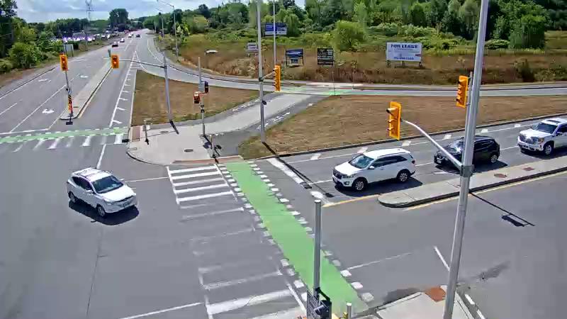 Traffic camera image at 2025-08-24 15:51:18
