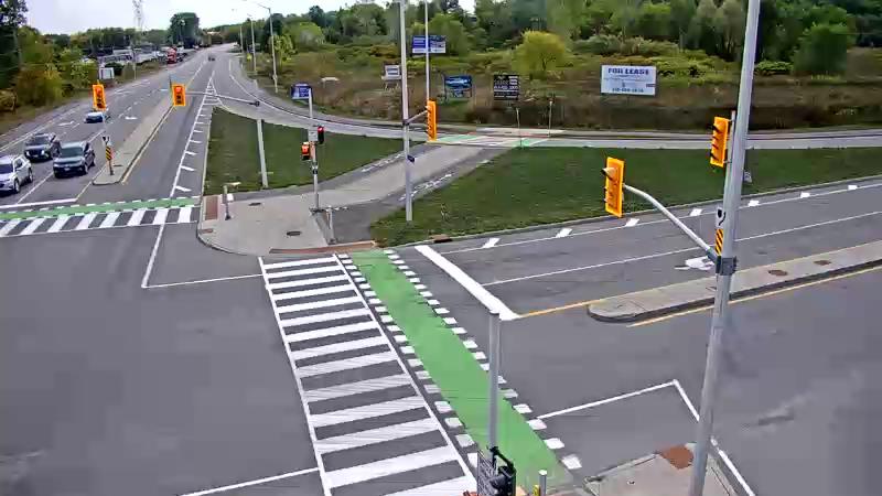 Traffic camera image at 2025-09-17 17:01:10