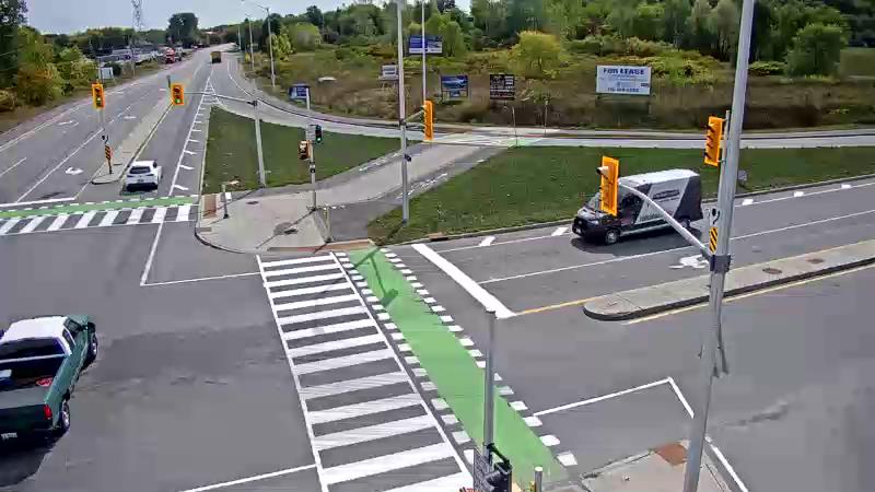 Traffic camera image at 2025-09-17 17:16:22