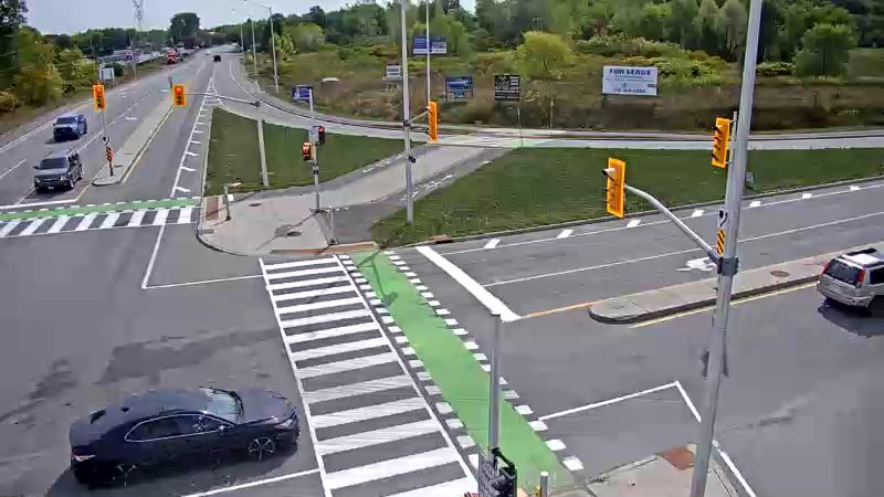 Traffic camera image at 2025-09-17 17:21:19