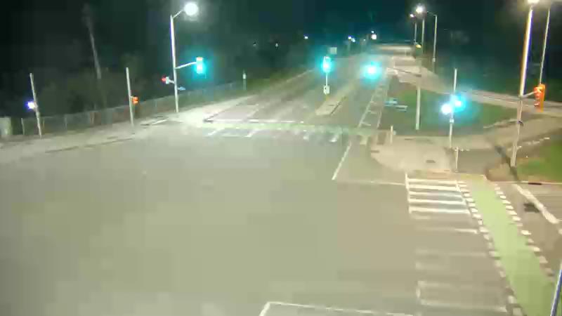 Traffic camera image at 2025-05-09 06:15:56
