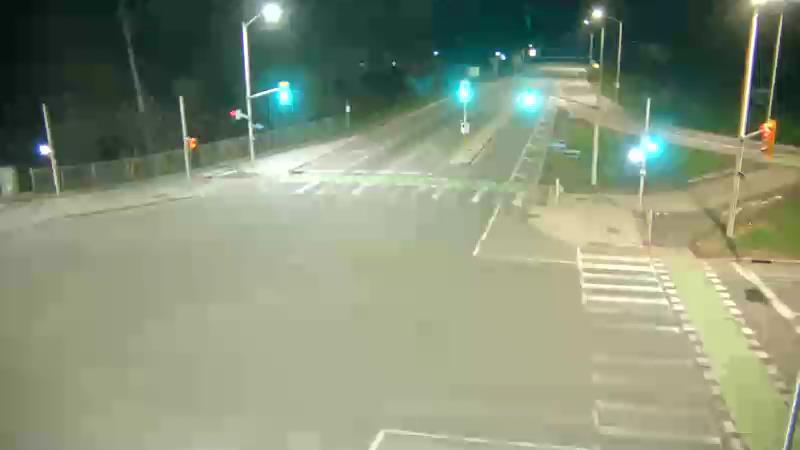 Traffic camera image at 2025-05-09 07:10:46