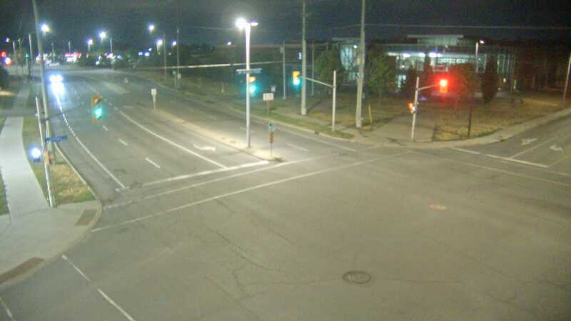 Traffic camera image at 2025-08-25 04:01:15