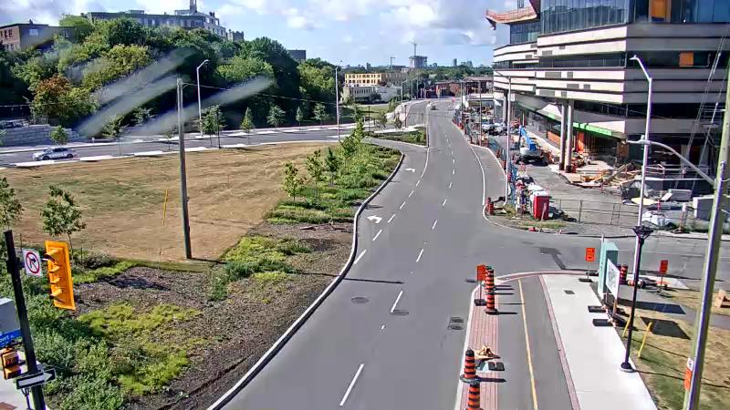 Traffic camera image at 2025-08-24 14:31:17
