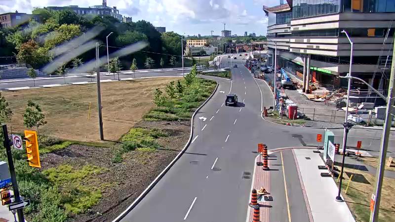 Traffic camera image at 2025-08-24 14:46:17