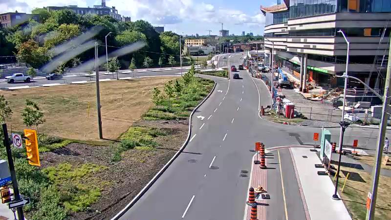 Traffic camera image at 2025-08-24 14:51:08