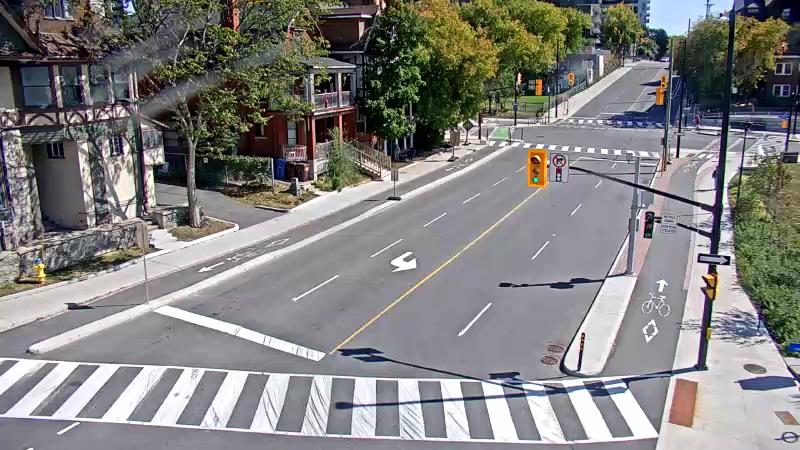 Traffic camera image at 2025-09-14 18:21:15