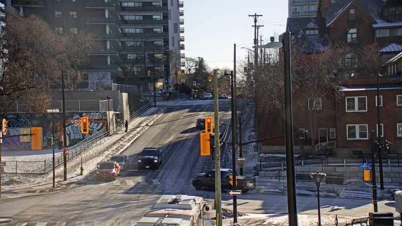 Traffic camera image at 2024-12-21 17:11:01