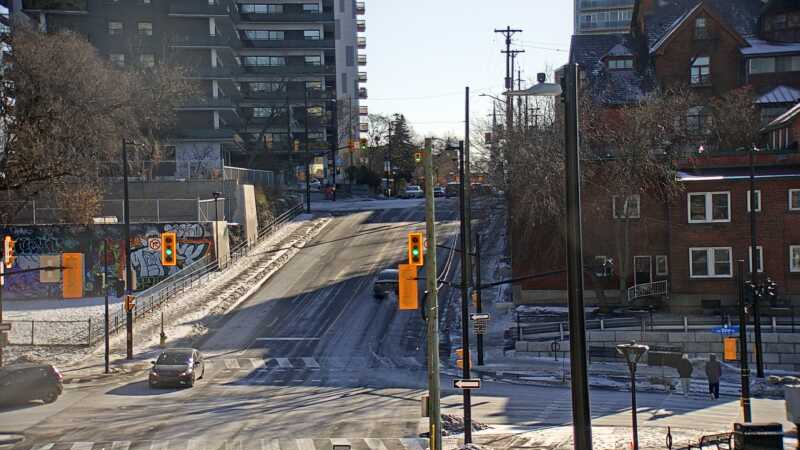 Traffic camera image at 2024-12-21 17:16:09