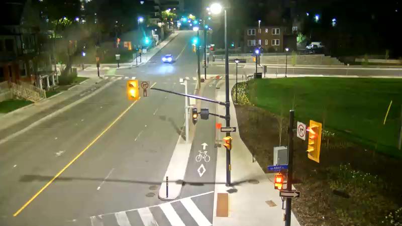 Traffic camera image at 2025-05-09 06:05:52