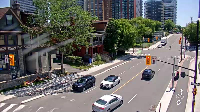 Traffic camera image at 2025-06-30 16:38:18