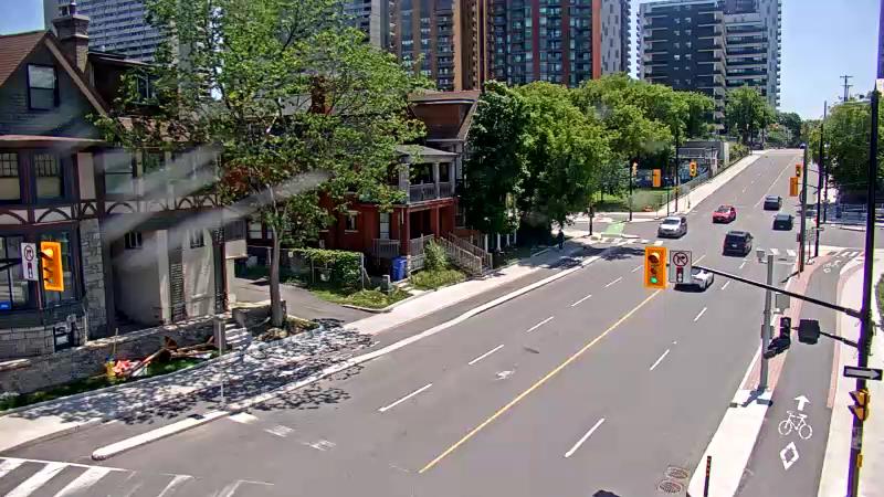 Traffic camera image at 2025-06-30 16:46:19
