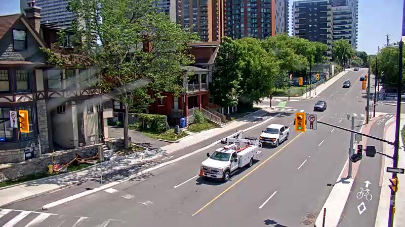 Traffic camera image at 2025-06-30 17:11:28