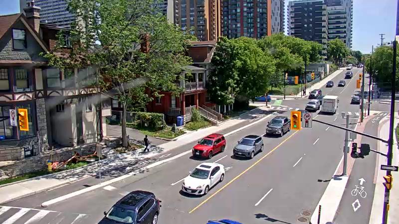Traffic camera image at 2025-06-30 17:31:28