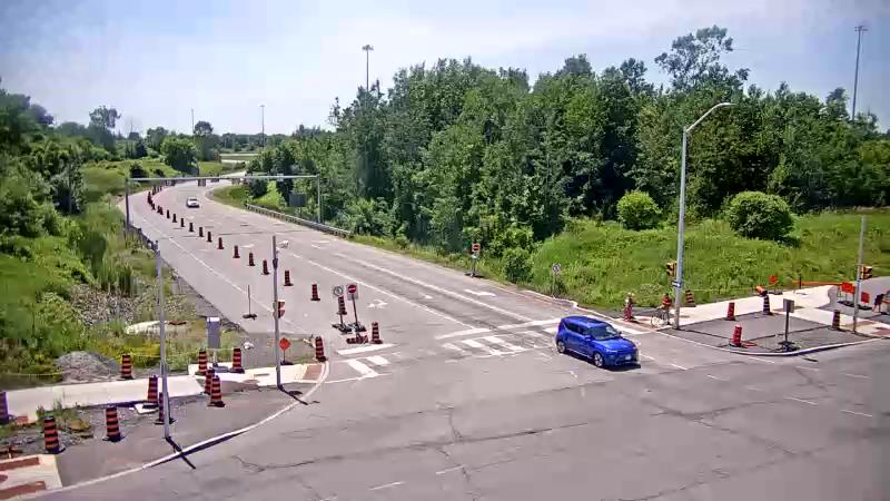 Traffic camera image at 2025-06-30 17:31:28