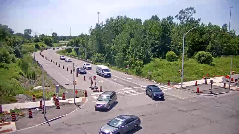 Traffic camera image at 2025-06-30 17:41:15