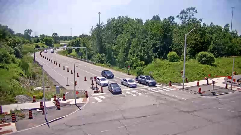 Traffic camera image at 2025-06-30 17:46:21