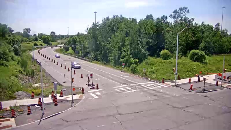 Traffic camera image at 2025-06-30 18:21:21
