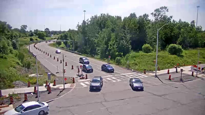 Traffic camera image at 2025-06-30 19:01:17