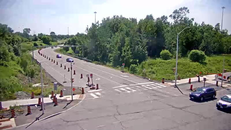 Traffic camera image at 2025-06-30 19:06:20