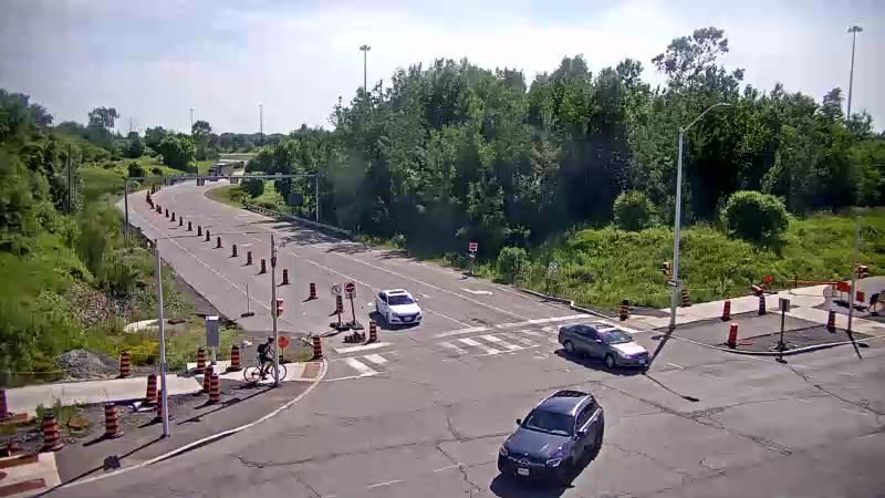Traffic camera image at 2025-06-30 20:11:17