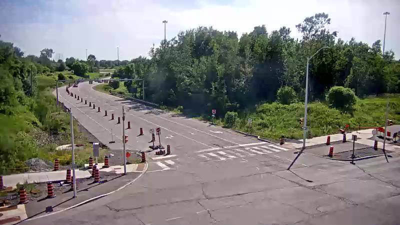 Traffic camera image at 2025-06-30 20:16:17