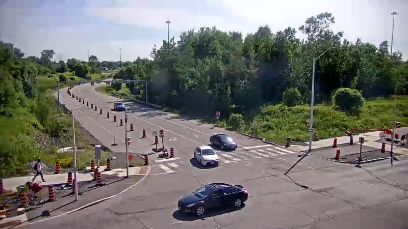 Traffic camera image at 2025-06-30 20:31:32
