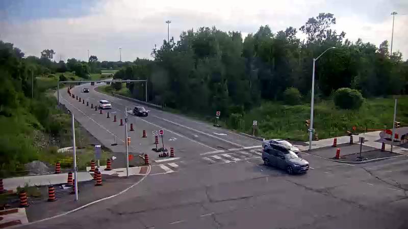 Traffic camera image at 2025-06-30 21:37:43