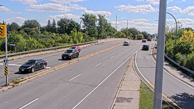 Traffic camera image at 2025-09-14 17:21:16