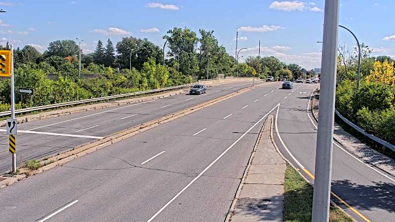 Traffic camera image at 2025-09-14 18:01:37