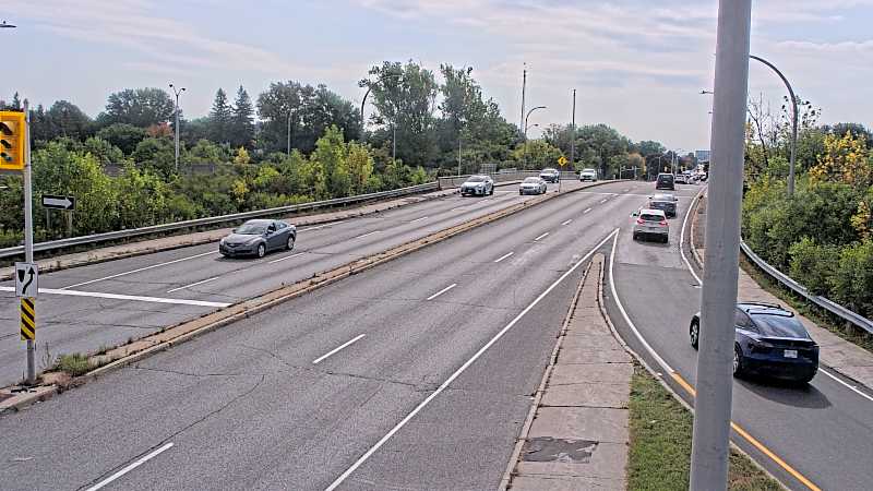 Traffic camera image at 2025-09-18 15:21:30