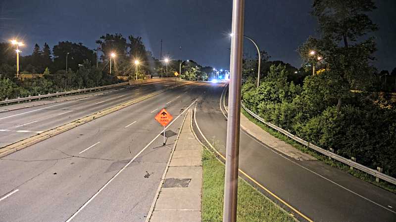 Traffic camera image at 2025-07-07 04:06:33