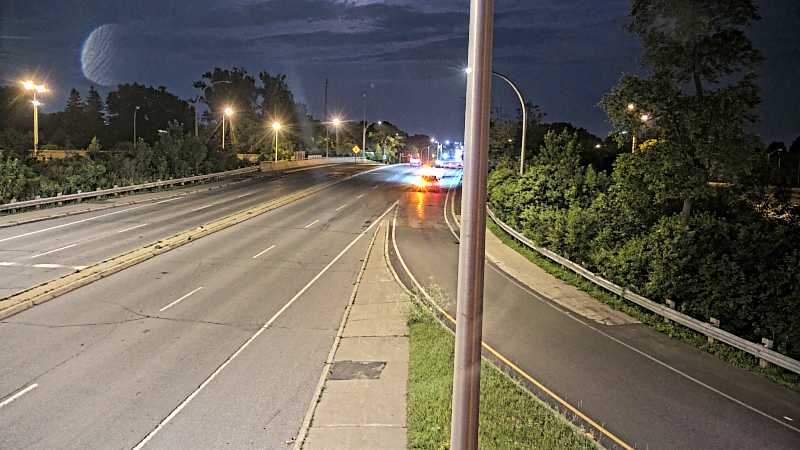Traffic camera image at 2025-07-12 04:06:13