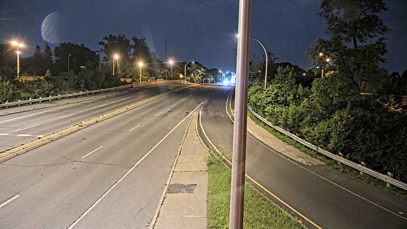 Traffic camera image at 2025-07-12 05:21:14