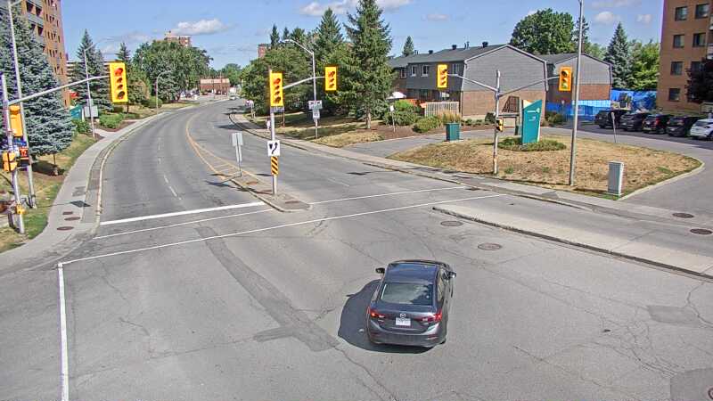 Traffic camera image at 2025-08-24 14:31:18