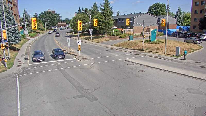 Traffic camera image at 2025-08-24 14:46:18