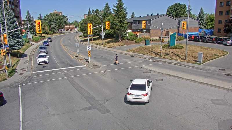 Traffic camera image at 2025-08-24 15:51:19