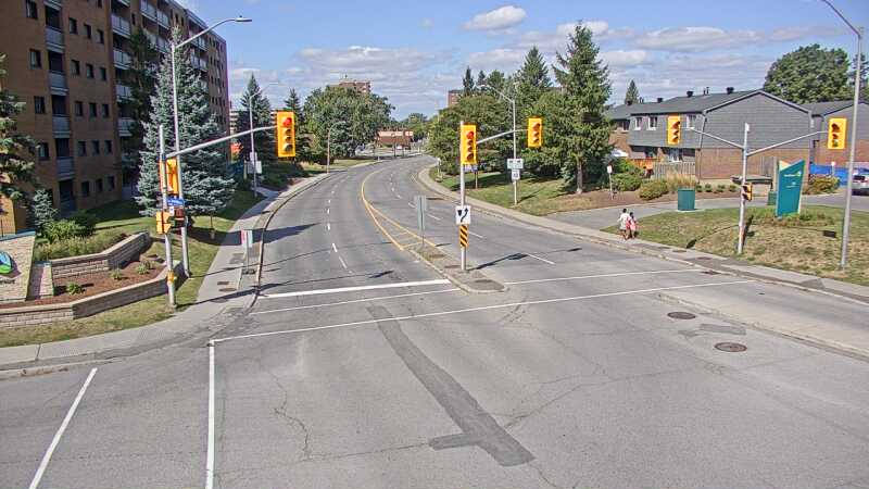Traffic camera image at 2025-09-14 17:21:16
