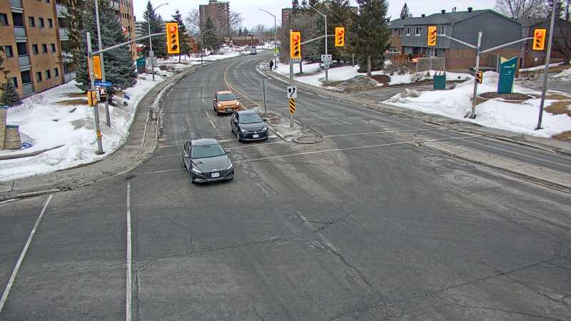 Traffic camera image at 2025-03-09 13:37:31