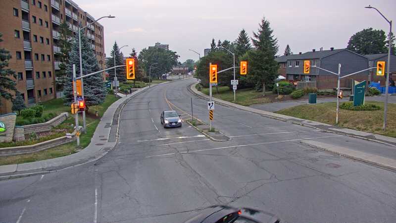 Traffic camera image at 2025-07-31 00:26:21