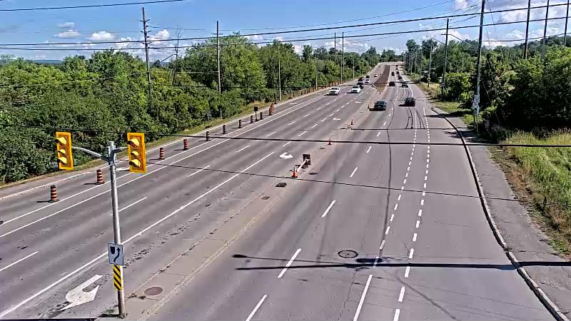 Traffic camera image at 2025-08-24 14:56:17
