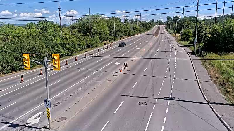 Traffic camera image at 2025-08-24 15:46:18