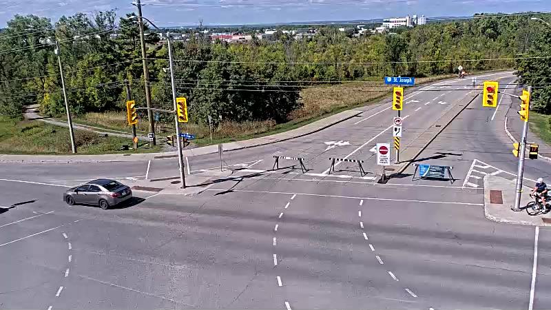 Traffic camera image at 2025-09-14 17:11:24