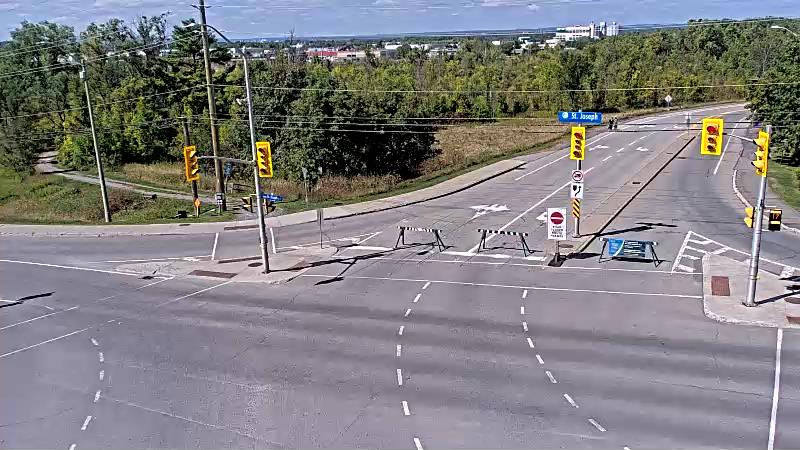 Traffic camera image at 2025-09-14 17:21:16