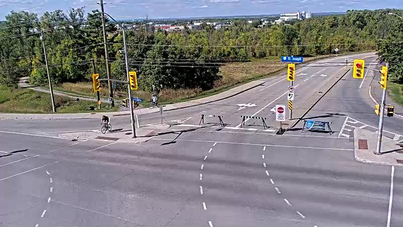 Traffic camera image at 2025-09-14 17:36:20
