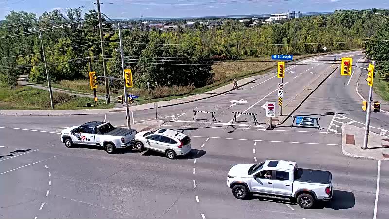 Traffic camera image at 2025-09-14 18:21:16