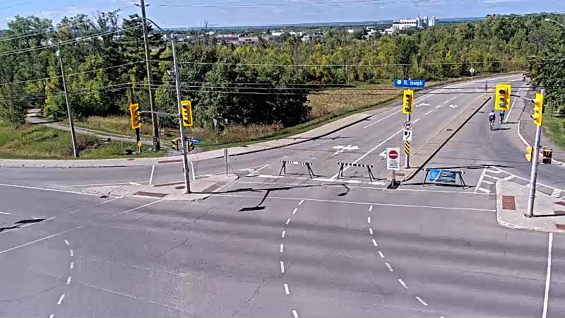Traffic camera image at 2025-09-14 18:31:23