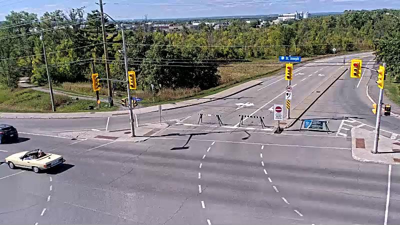 Traffic camera image at 2025-09-14 18:36:16