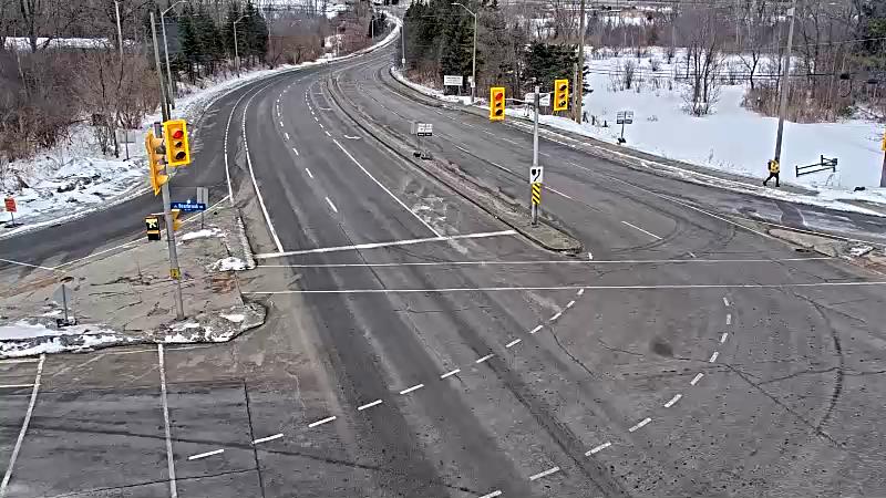 Traffic camera image at 2025-03-09 13:37:31